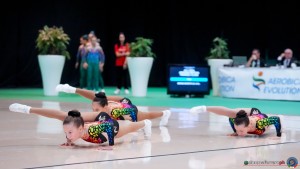 aili   arrigoni   triangeli movida tr sfe06893a copia simone ferraro ph